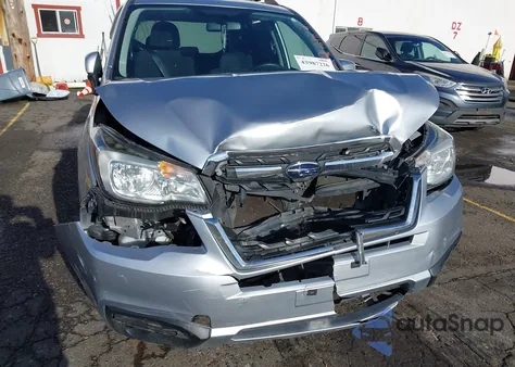 2017 Subaru Forester 2.5I Premium z USA, uszkodzony, nr VIN JF2SJAEC5HH456475